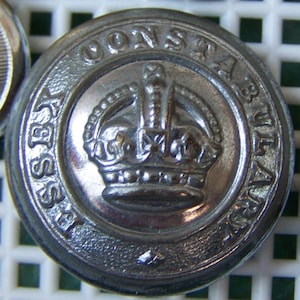 ESSEX CONSTABULARY Police Button -  King&#39;s Crown - Police Force uniform coat button