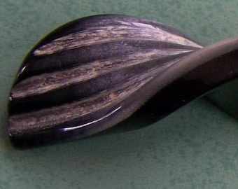 Art Deco hat pin plastic 2 piece hat pin vintage
