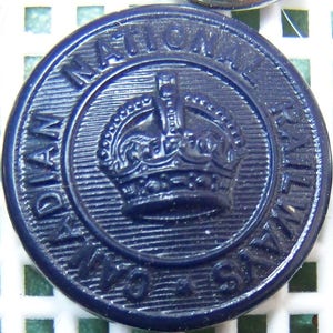 Canadian National Railways buttons Lot of 10 early blue plastic uniform buttons  - KING&#39;S CROWN - ww2? CNR railroad lines