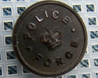 Police Force Button Gutta Percha -  QUEEN&#39;s CROWN - black
