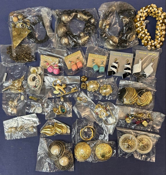 1980s Costume Jewelry 1990s Vintage LOT 29 piece … - image 1