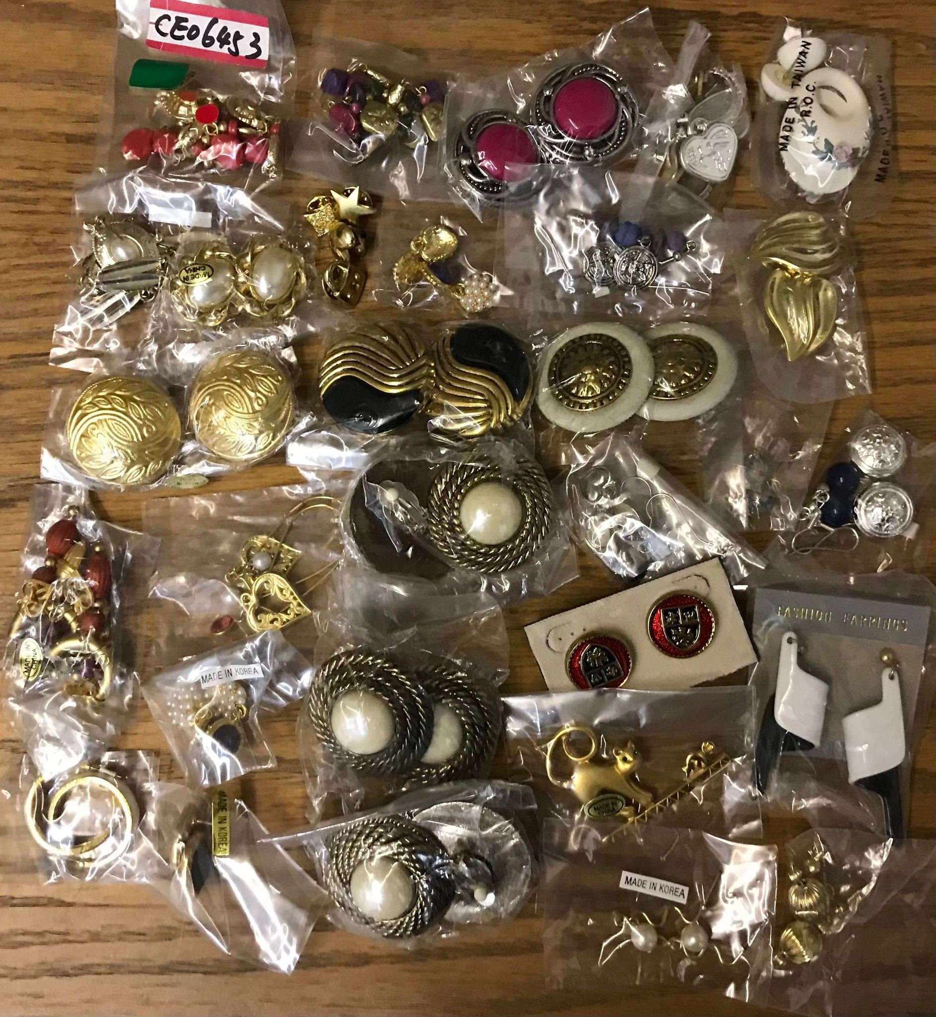 Cc brooch shop pin wholesale