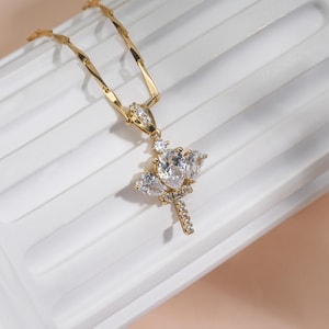 Collana con ciondolo a forma di croce e corona placcata in oro 14K, regalo di gioielli per mamma, moglie, fidanzata, donna, gioielli di moda, regalo per lei, regalo di compleanno