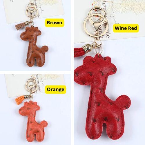 Brauner Schlüsselanhänger Giraffe mit Quaste - Stilvoller Tieranhänger für Tasche oder Schlüssel