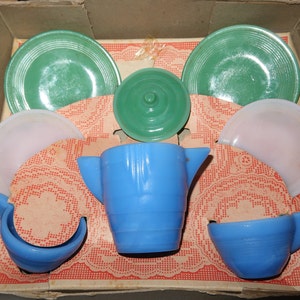 1930s Akro Agate Childs Set in the Original Box