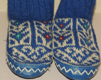 Vintage Alpine Childs Knit Slippers never worn