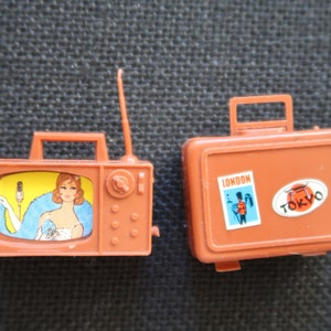 1972 &quot;Busy hands&quot; Barbie Doll Accessories #1196