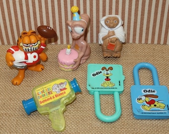 Vtg Assortment of Small Toys, Garfield, ET, Odie, Rescuers Down Under