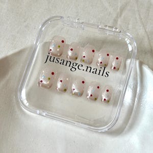 Polka Dot Cat Eye Light Pink Shimmering Handmade Press-on Nail Set | Short Square | Free Toolkit