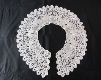 Large Antique Cotton Tape Lace Collar