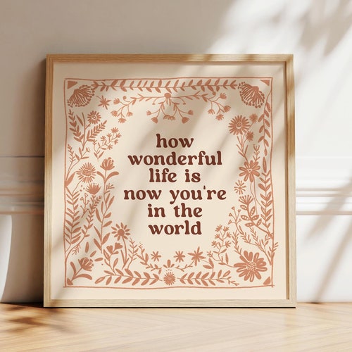 Affiche vintage rose à fleurs, style folk, pour chambre de fille | Quelle merveille