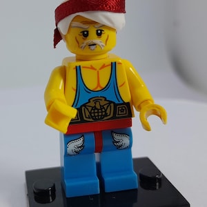 Hulk Hogan / wrestler, WWF, WWE, figure - custom built from genuine Lego