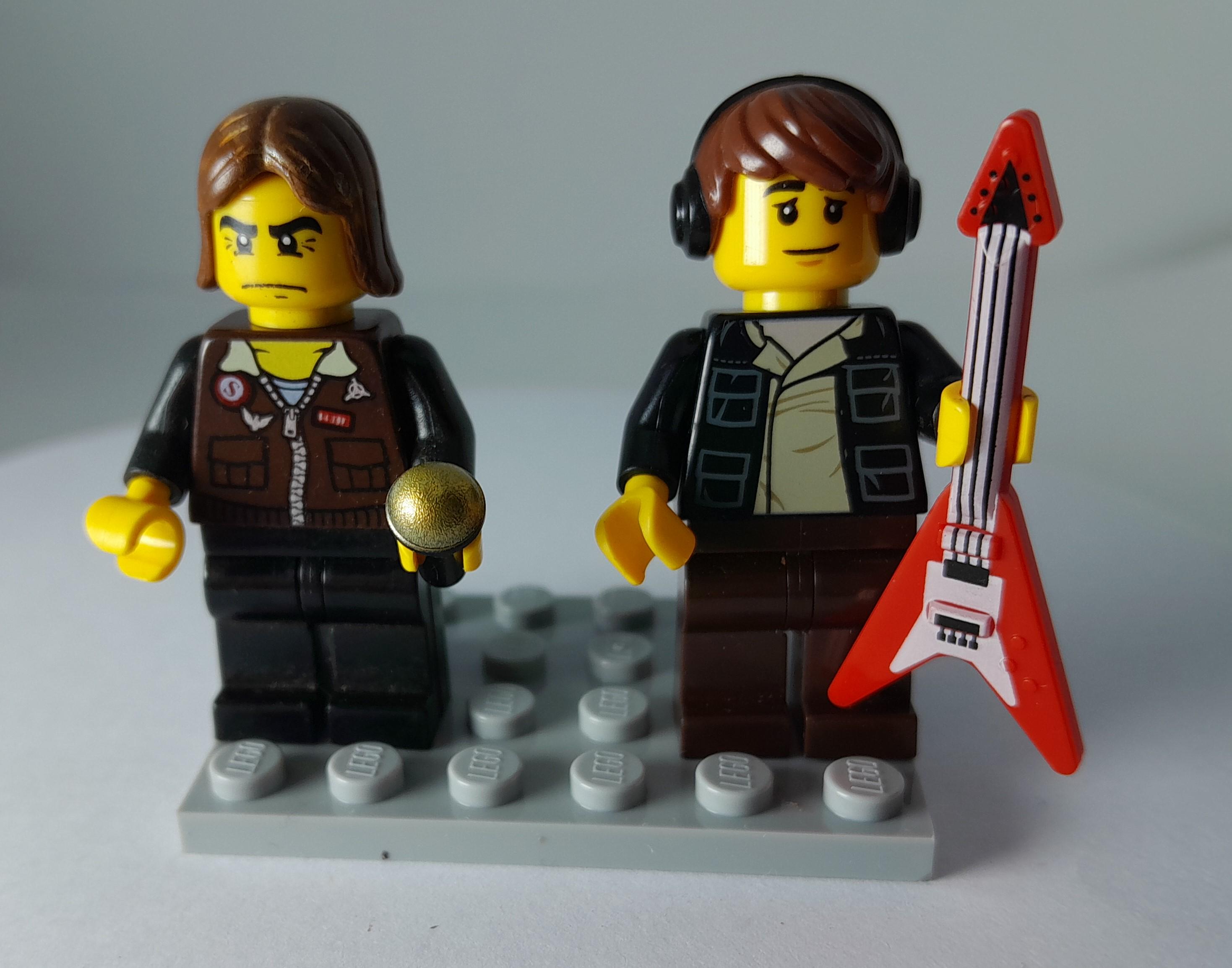 Oasis - Noel Gallagher / Liam Gallagher Figures - Custom Built