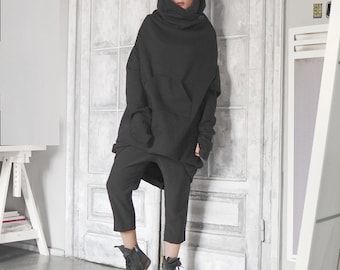 Sudadera negra extragrande, sudadera minimalista de vanguardia, ropa de talla grande, top de capas acogedor, ropa urbana unisex, jersey con capucha grande