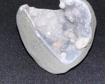 Stilbite on Chalcedony Crystalline - Cluster
