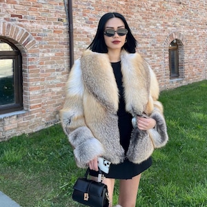 Luxury Golden Fox Fur Women’s Jacket – Luxurious, Modern and Elegant Style