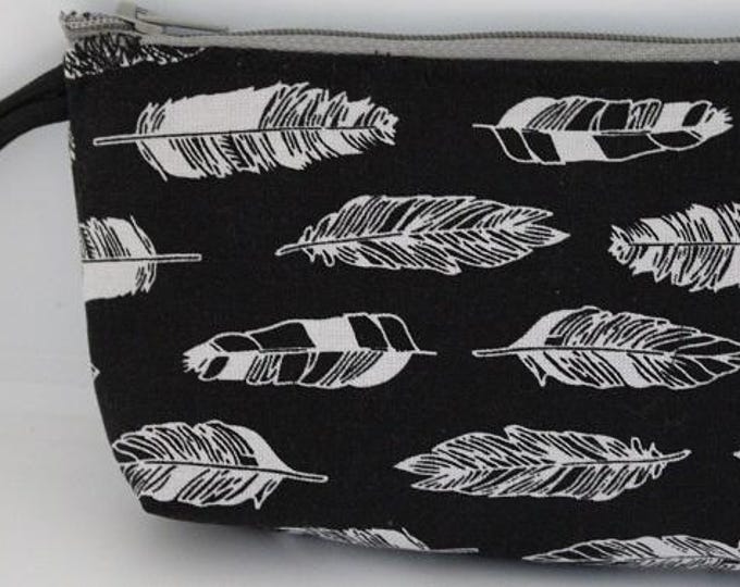 Wrist Purse Black & White Feather Print