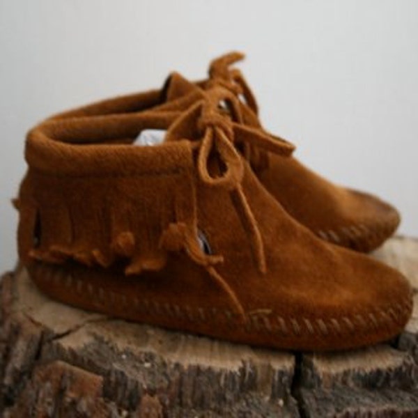 Little Feet, adorable suede toddler Moccasins size 5