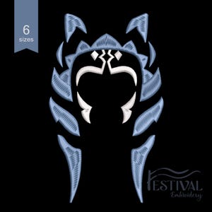 以下が含まれることがあります： スターウォーズのキャラクターのヘッドウェアを刺繍した青と白のデザイン。デザインは、特徴的なパターンを持つキャラクターの頭部のスタイリッシュな表現です。刺繍は細部までこだわっており、高度な職人技が光ります。デザインは、衣料品、バッグ、その他のアイテムに適しています。