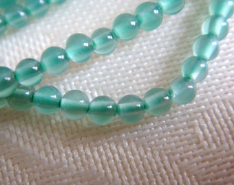 2. Green Agate 2mm Round Bead 16 Inches Strand 202 pcs Stones Beads (M)