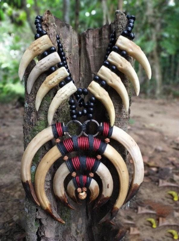 【b-19】 Wild boar's tusk / 朱殷のホワイトハーツ b-19】 Wild boar´s tusk / 朱殷のホワイトハーツ