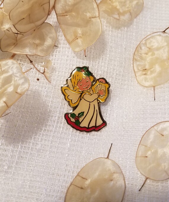 Christmas Angel Pin, Vintage Christmas Pin, Vintage Holiday Pin, Little Angel Pin, Little Angel Brooch