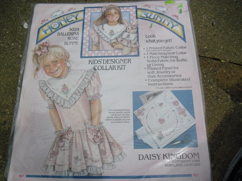 Vintage Daisy Kingdom Kid/'s Designer Collar Kit Ballerina Rose Bunny Honey Bunny Pattern #5024