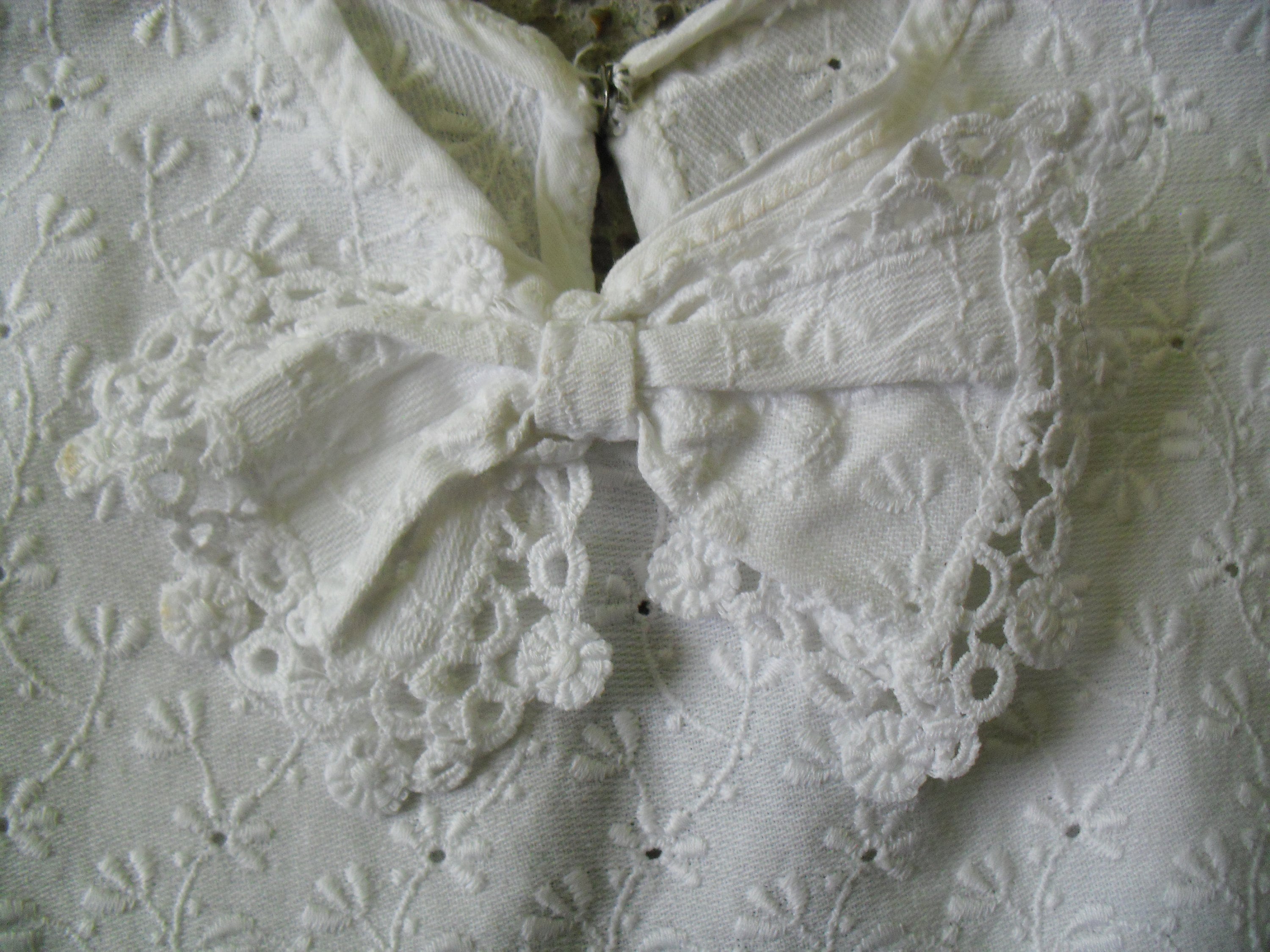Detachable White Eyelet Fashion Collar - Etsy