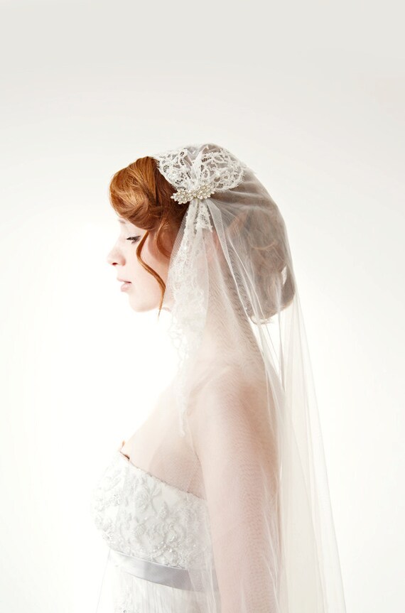 HappyERA Wedding Veil with Pompoms Decor 2 Tier Bridal Veil