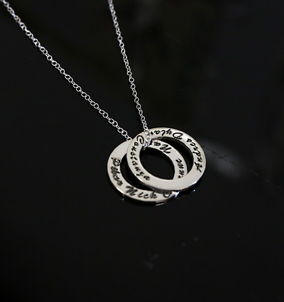 Double family circle necklace deals