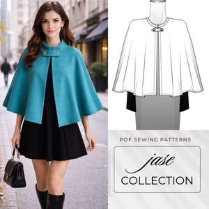 Op de afbeelding: Een turquoise cape met een ronde kraag en goudkleurige knoopsluitingen. De cape wordt gecombineerd met een zwarte jurk en laarzen. Naast de foto is een diagram van de cape te zien. De tekst "Jase Collection" staat rechtsonder.