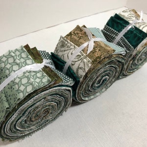 Green Jelly Roll Fabric Strips 20 Quilt Strips Jelly Roll SEW FUN QUILTS Time Saver Quilt Kit image 3