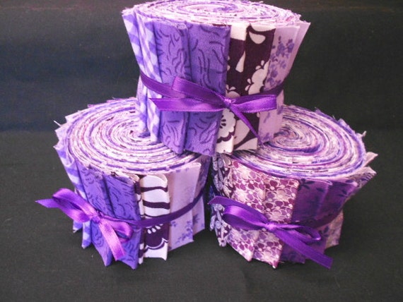 on Red// Free Ship USA 2 1//2 x 42 In//Purlple Floral Die Cut Jelly Roll 10 Pc