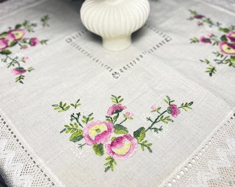 Hand-Embroidered Floral Tablecloth: Vintage Cotton Linen Lace