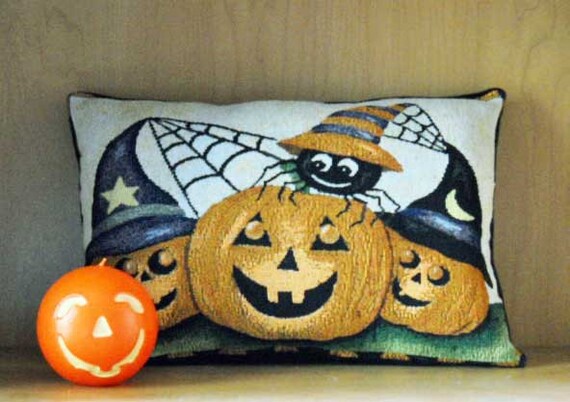 Halloween Pillow  Pumpkins and Spider Summerween