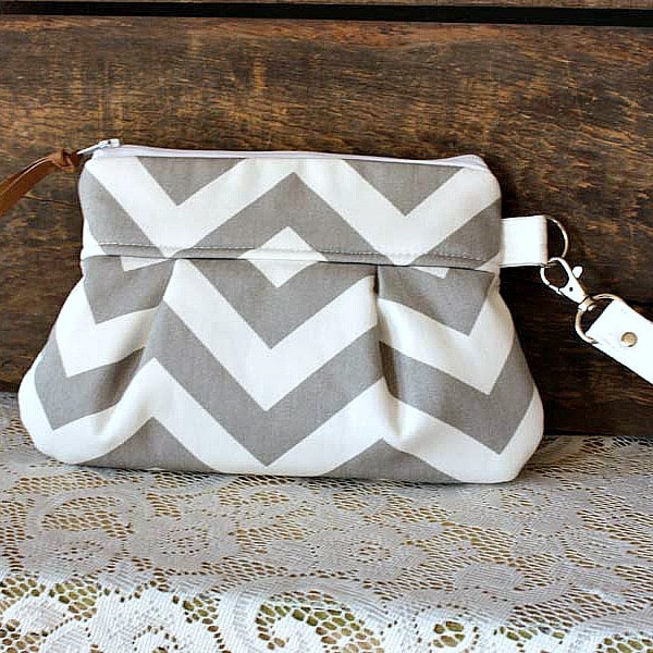 Chevron Wristlet/ Pouch/ Clutch// Nautical stripe // Small Size // Grey & White- MADE TO ORDER--