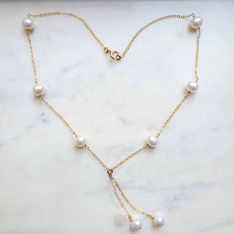 Dainty Baroque Pearl Lariat, Wedding Y Necklace, June Birthstone, Bridal Pearl Drop, Gift for Her image 2