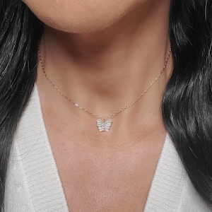 Kleine parelmoer vlinderketting kleine vlinder hanger ketting delicate vlinder bedel sieraden bruids- en bruidsmeisje cadeau voor haar