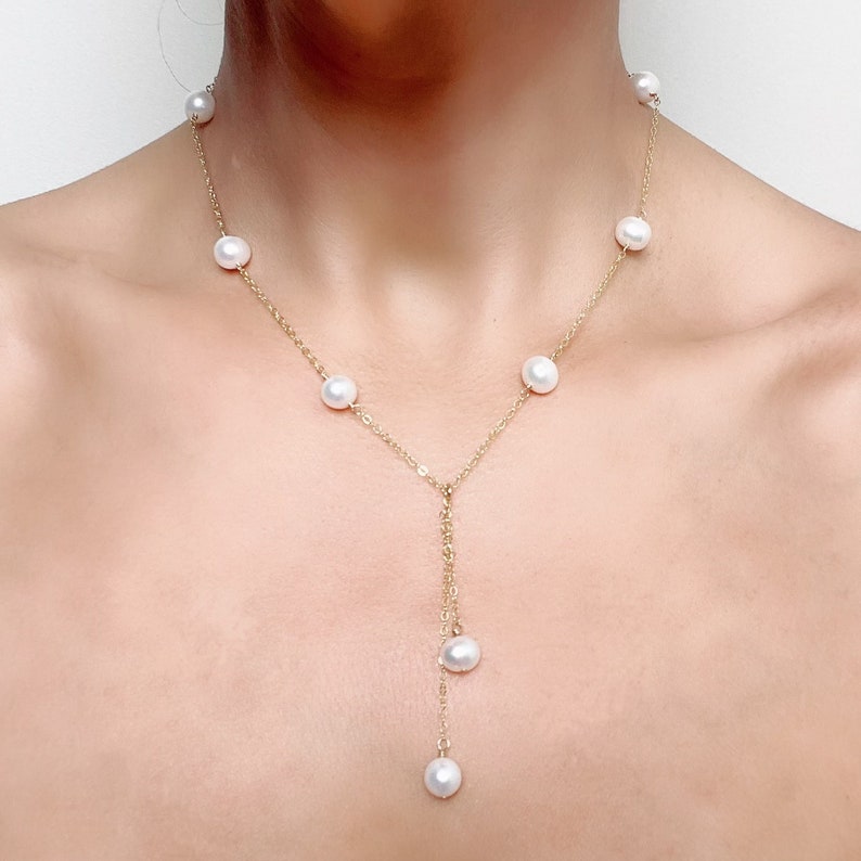 Dainty Baroque Pearl Lariat, Wedding Y Necklace, June Birthstone, Bridal Pearl Drop, Gift for Her image 3