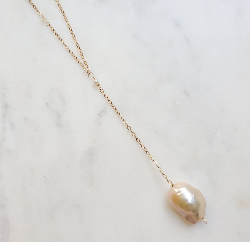 Dainty Baroque Pearl Lariat, Minimal Gold Y Necklace, June Birthstone, Bridal Pearl Drop, Gift for Her image 4