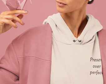 Sudadera con capucha bordada "Autocuidado", "Present Over", "Salud Mental Consciente"