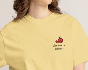 Camiseta botánica bordada, estilo minimalista, inspirada en la naturaleza, diseño pequeño y estético, regalo para amantes de las plantas.