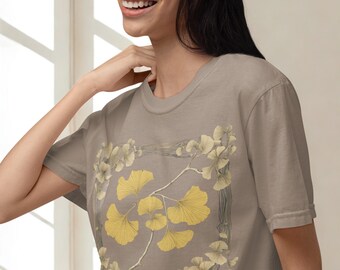 Camiseta con estampado botánico lineal: estampado minimalista de ginkgo, camiseta de estilo neutro y tranquilo.
