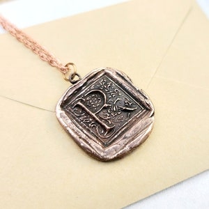 Collar de letras - Collar con colgante de sello de cera antiguo de cobre