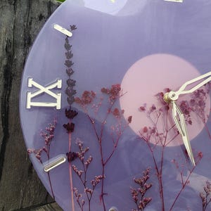 Unique Wall Clock with Real Flowers – Handmade Resin Art – Best Gift for Mom – Floral Cottagecore Home Decor image 5