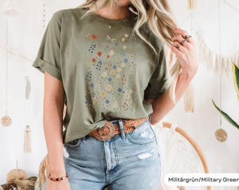 Wildflower T-Shirt, Vintage Flower Shirt, Flower T-Shirt, Wildflower Shirt, Gift for Women, Flower Shirt, Women&#39;s Shirts, Best Friend G