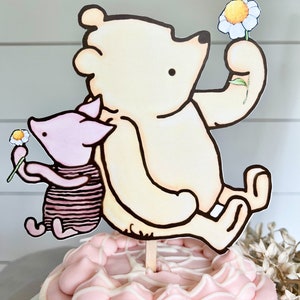 Winnie the Pooh Paper Cake Topper/Pooh & Piglet Daisy Flowers/Classic Bear Baby Shower/Birthday/Floral Centerpiece/Photo Prop/Smash Cake image 3