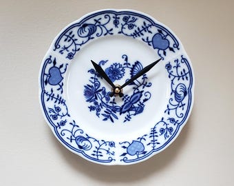 7.5 Inch Blue Floral Porcelain Plate Clock: Unique Wall Decor - Item 3474