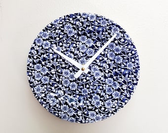 Blue Chintz Floral Plate Wall Clock: 8 Inch Silent Ceramic Kitchen Decor - Item 3383
