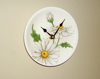 5.75 Inch Daisy Wall Clock,  SMALL Ceramic Plate Clock, Mini Daisy Floral Clock - 3087